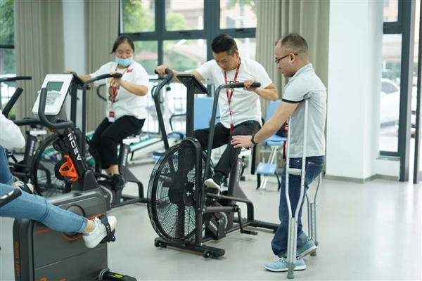 京东“阳光天使”客服团队将扩至1000人 全部由残疾人组成