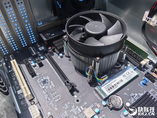 龙芯生态大规模落地郑州航空港!信创、AI双拳出击