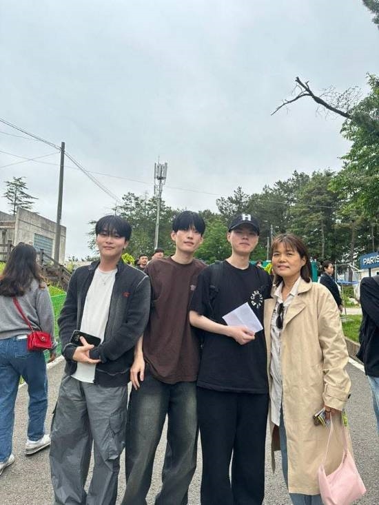 《英雄联盟》世界冠军剃头服兵役：入伍前最后一局排位惜败