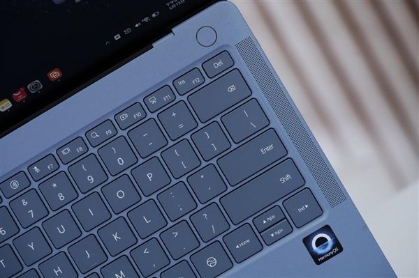 970克极致轻巧！华为MateBook Pro首款鸿蒙PC图赏