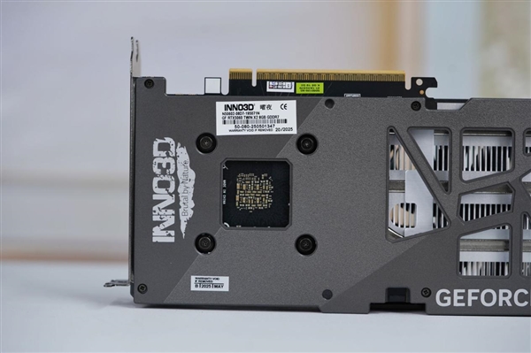 小巧双槽设计 映众RTX 5060曜夜显卡图赏