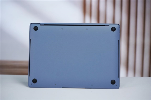 970克极致轻巧！华为MateBook Pro首款鸿蒙PC图赏