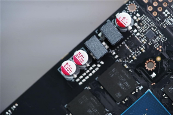 小巧双槽设计 映众RTX 5060曜夜显卡图赏