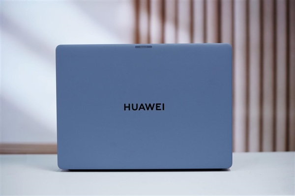 970克极致轻巧！华为MateBook Pro首款鸿蒙PC图赏