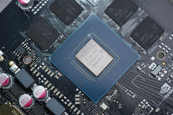 小巧双槽设计 映众RTX 5060曜夜显卡图赏