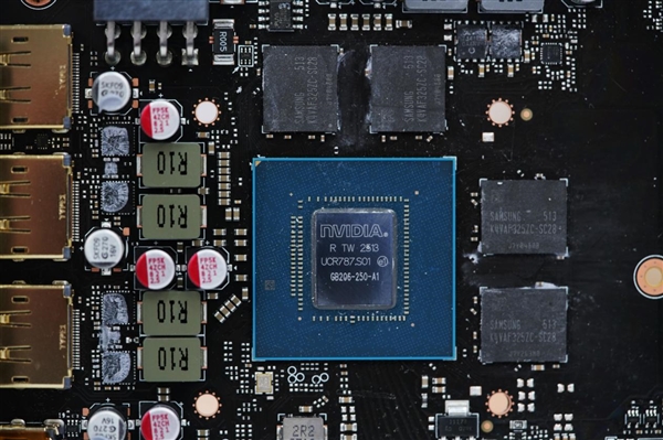 技嘉新甜点卡！小雕AORUS RTX 5060 ELITE 8GB显卡图赏