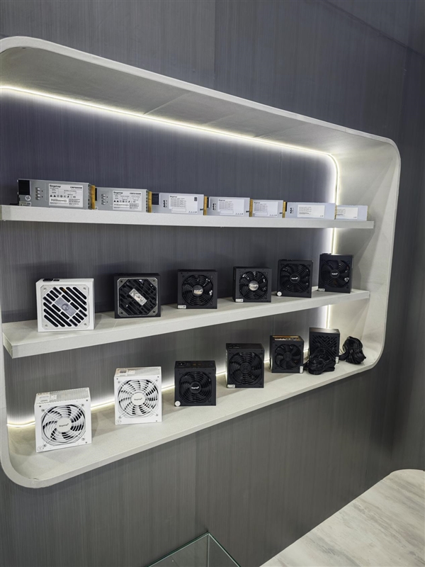 少见的3200W电源、ARGB发光风扇：鑫谷一大波新品明天台北电脑展亮相！