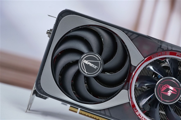 再续引力之环！七彩虹iGame RTX 5060 Adavanced OC显卡图赏
