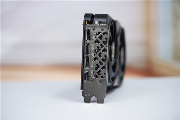 特大双风扇！耕升RTX 5060暴风OC显卡图赏