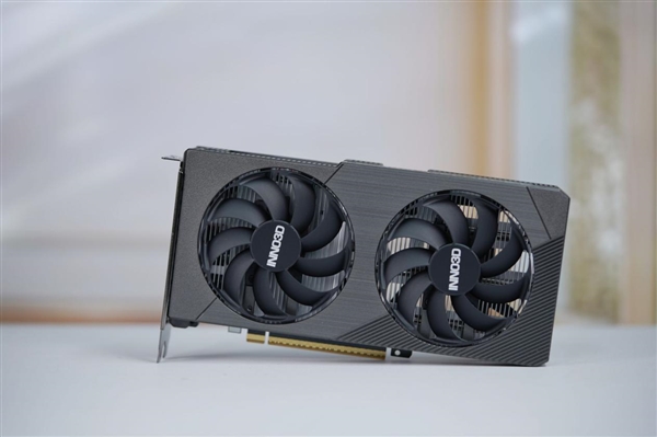 小巧双槽设计 映众RTX 5060曜夜显卡图赏