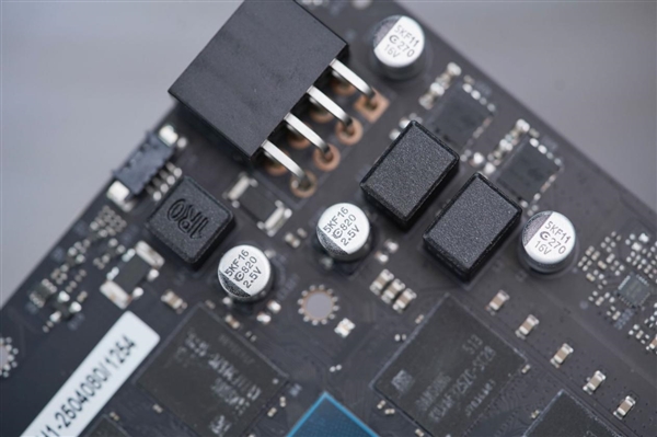 特大双风扇！耕升RTX 5060暴风OC显卡图赏