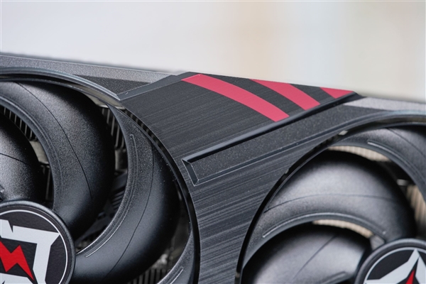 特大双风扇！耕升RTX 5060暴风OC显卡图赏