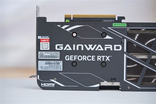 特大双风扇！耕升RTX 5060暴风OC显卡图赏