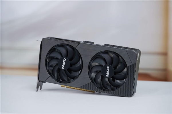 小巧双槽设计 映众RTX 5060曜夜显卡图赏