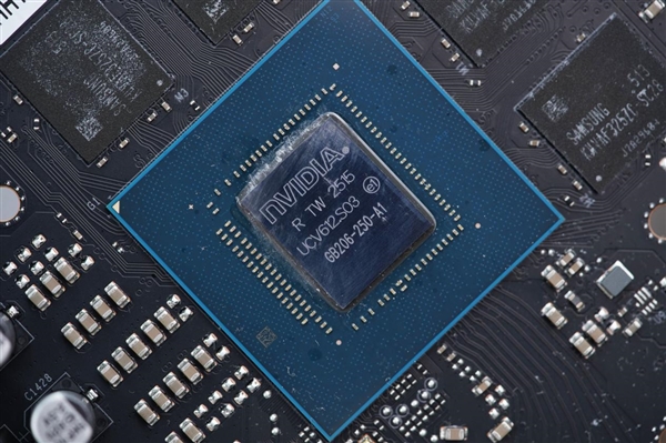 特大双风扇！耕升RTX 5060暴风OC显卡图赏