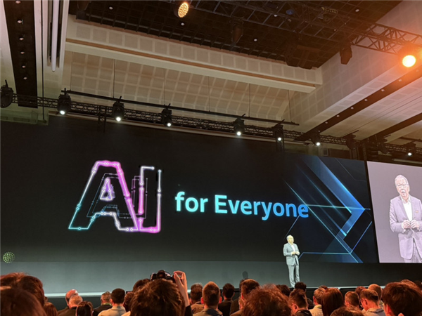 截胡高通苹果！联发科宣布首款2nm芯片9月流片