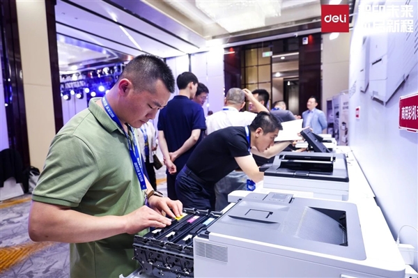 100％自主可控！得力发布全系龙芯2P0500 CPU打印机