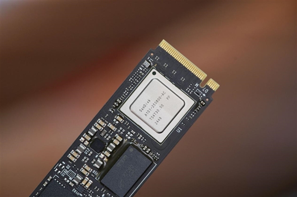 世界最快PCIe 5.0 SSD！闪迪WD_BLACK SN8100图赏