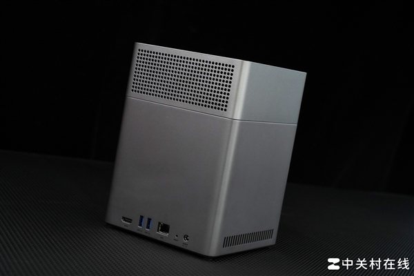 绿联NAS私有云DH4300 Plus评测 四盘家庭数据中心轻松打造