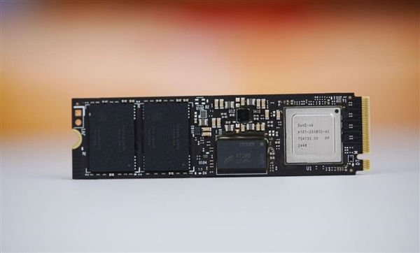 世界最快PCIe 5.0 SSD！闪迪WD_BLACK SN8100图赏