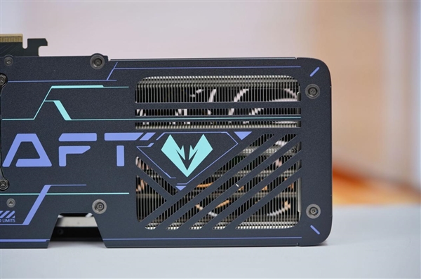 第四代电竞之心！铭瑄RTX 5070 iCraft OC 12G图赏