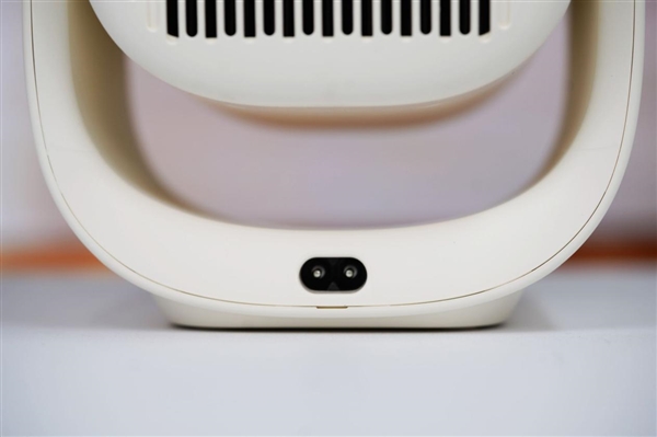 一体化云台精美小巧！哈趣投影Q1 Max图赏