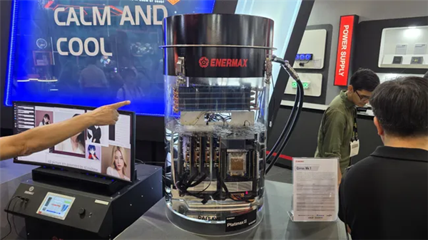 价值36万的散热方案！安耐美推出浸没式液冷：压制四块RTX 5090没压力