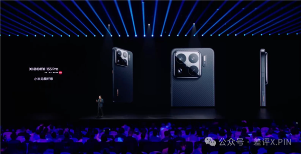 左手YU7 右手玄戒O1 小米15周年太狠了