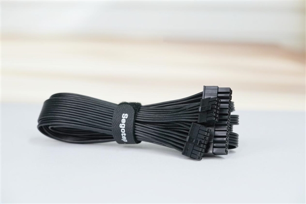 鑫谷“灵眸”系列首款数字电源！数智DM-850G图赏