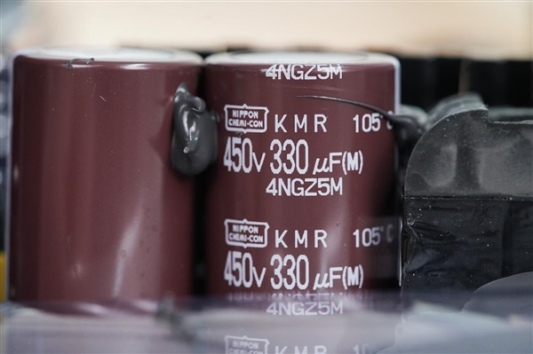 鑫谷“灵眸”系列首款数字电源！数智DM-850G图赏