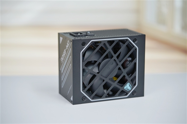 鑫谷“灵眸”系列首款数字电源！数智DM-850G图赏