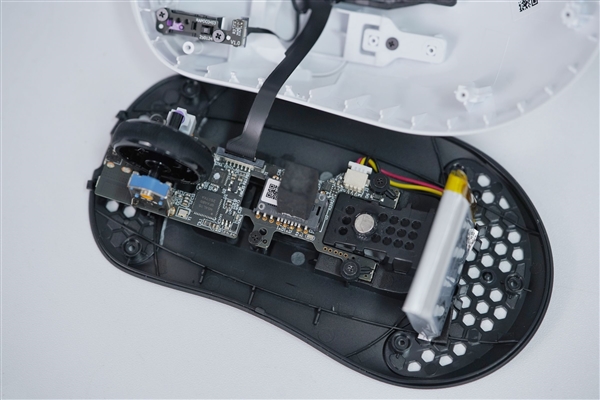 原生级双8K回报率！雷柏VT3二代系列鼠标图赏