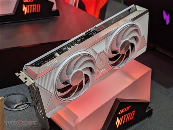 宏碁推出白色锐炫B580 Nitro：竟然还有半高锐炫A380