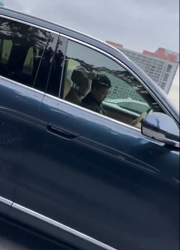 事有点大了！深圳交警回应余承东“开车低头”热议  ：不允许 