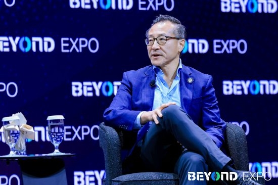 工作的意义在于多关注老板！蔡崇信给年轻人的职业建议很真诚