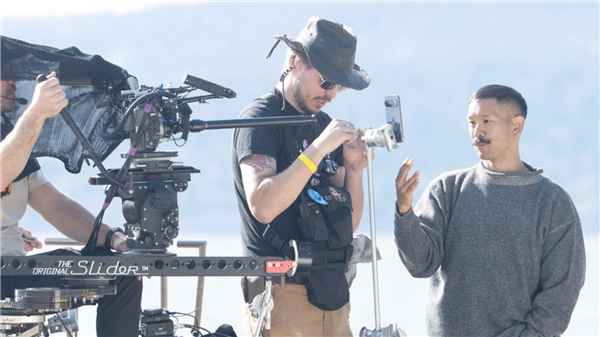 全球首发谷歌自研Soc！谷歌Pixel 10真机首曝