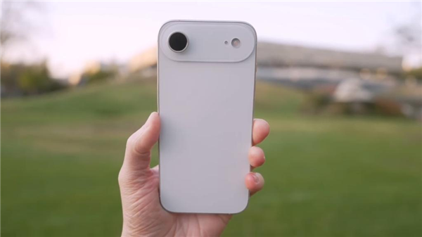 曝iPhone 17 Air仅重146g！梦回iPhone 6s时代