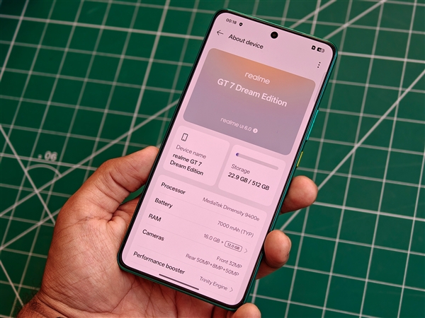真我GT7阿斯顿马丁限定版官宣：明天见