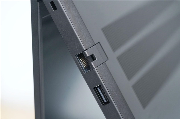 经典小红帽设计！联想ThinkPad E14 2025图赏