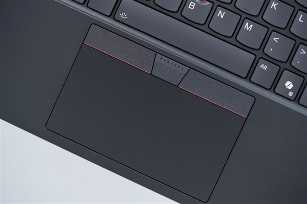 经典小红帽设计！联想ThinkPad E14 2025图赏