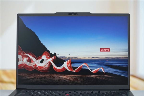 经典小红帽设计！联想ThinkPad E14 2025图赏