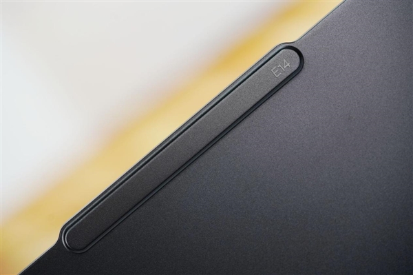 经典小红帽设计！联想ThinkPad E14 2025图赏