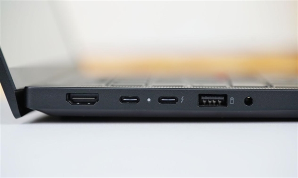 经典小红帽设计！联想ThinkPad E14 2025图赏