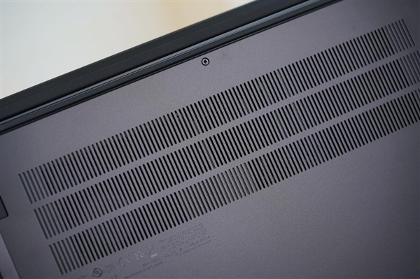 经典小红帽设计！联想ThinkPad E14 2025图赏