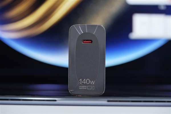 华为首款鸿蒙折叠屏电脑！MateBook Fold非凡大师图赏