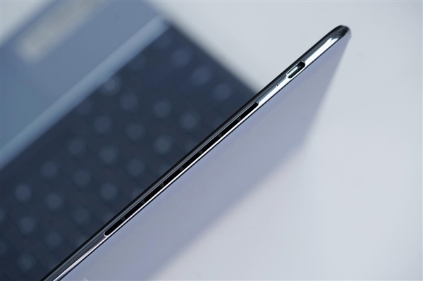 华为首款鸿蒙折叠屏电脑！MateBook Fold非凡大师图赏