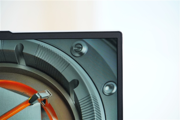 酷睿Ultra 9+RTX 5090双绝！机械革命耀世16 Ultra图赏