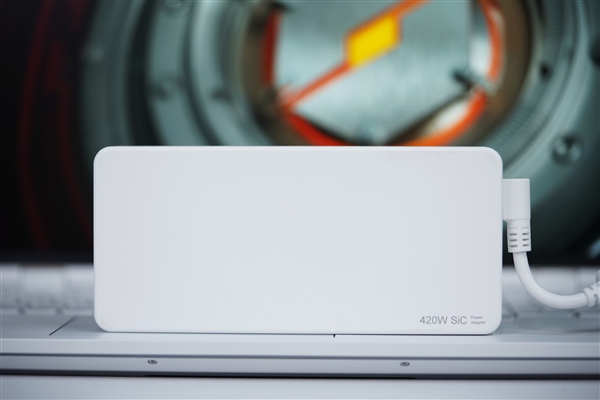 酷睿Ultra 9+RTX 5090双绝！机械革命耀世16 Ultra图赏