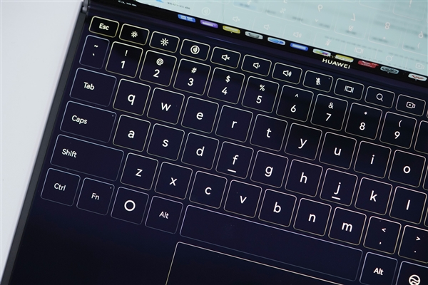 华为首款鸿蒙折叠屏电脑！MateBook Fold非凡大师图赏