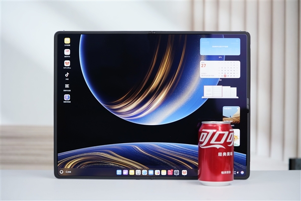 华为首款鸿蒙折叠屏电脑！MateBook Fold非凡大师图赏